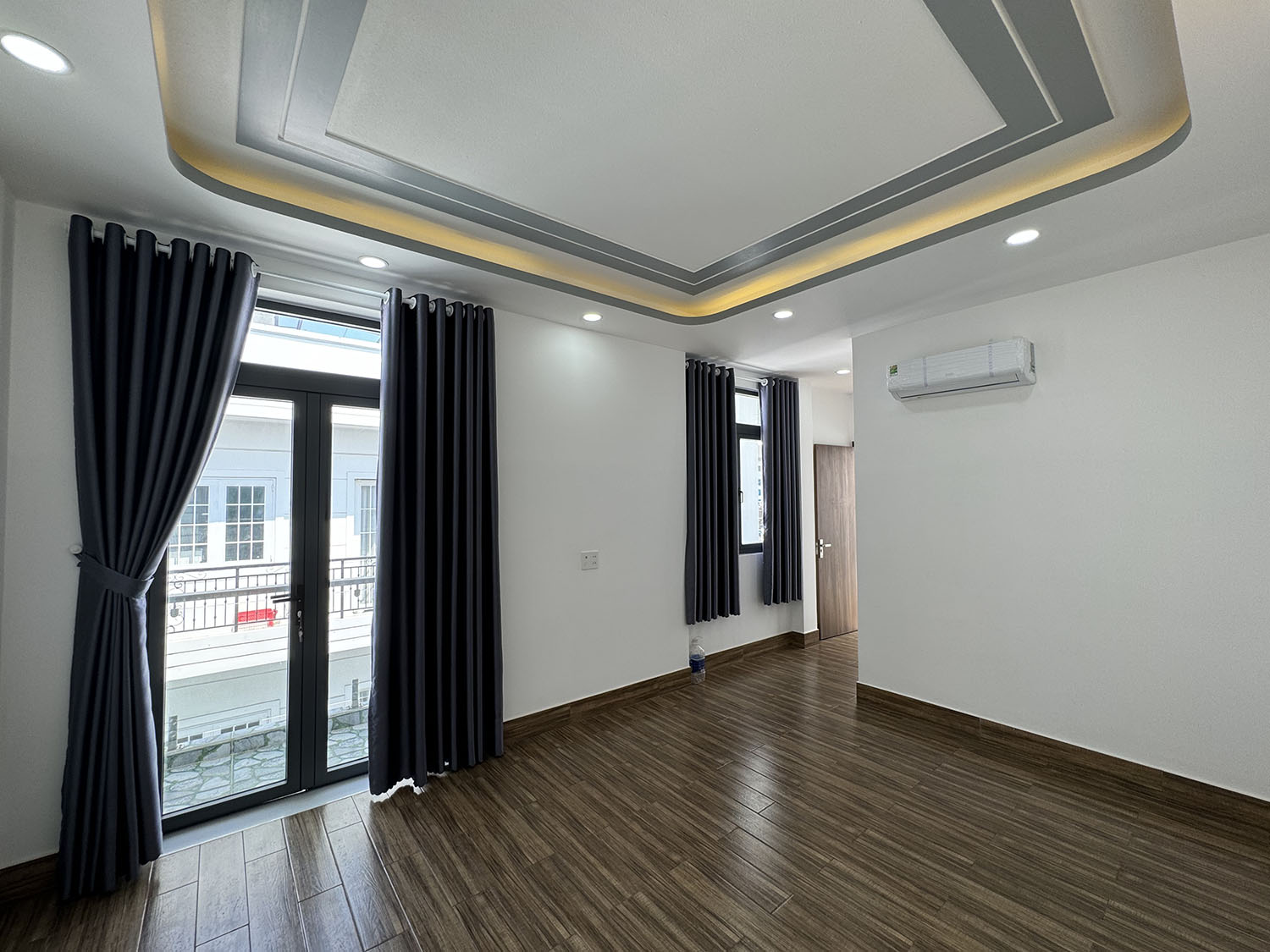 Bán nhà Nơ Trang Long, Quận Bình Thạnh Tuyệt phẩm B.thự Mini 3 lầu thiết kế Singapore hẻm ôtô 7 chỗ